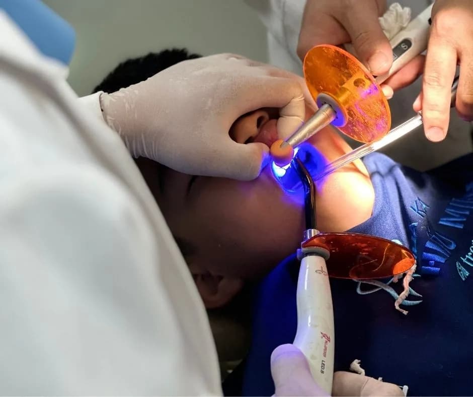 Bung mắc cài giữa chừng phải xử lý thế nào cho đúng?