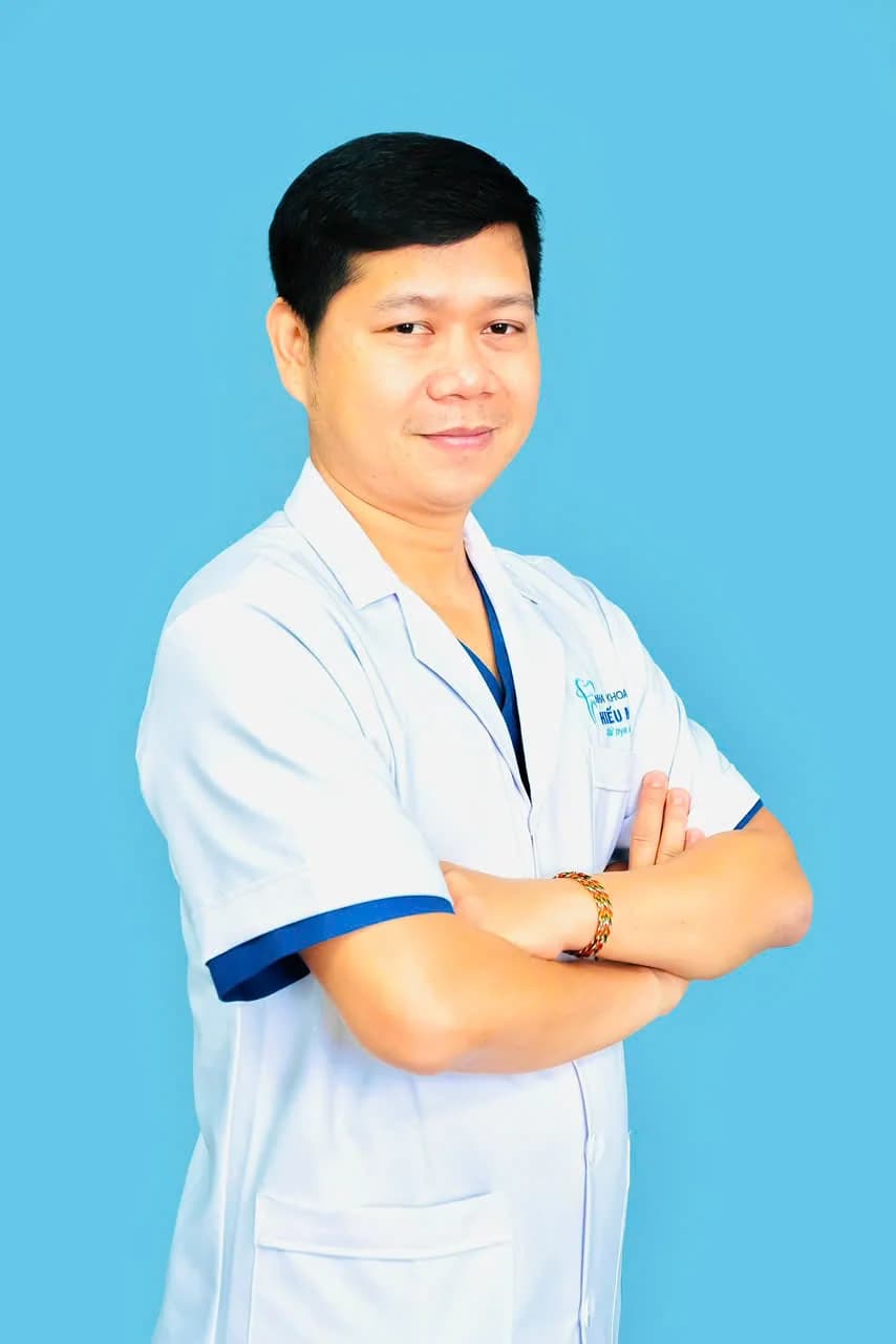 Ths.Bs Đàm Trọng Hiếu — Giám đốc chuyên môn — Người sáng lập Nha khoa Hiếu Minh